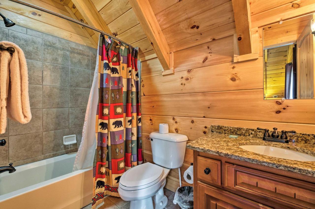 Pigeon Forge Cabin With Brand New Hot Tub And Views! Sevierville Exterior foto