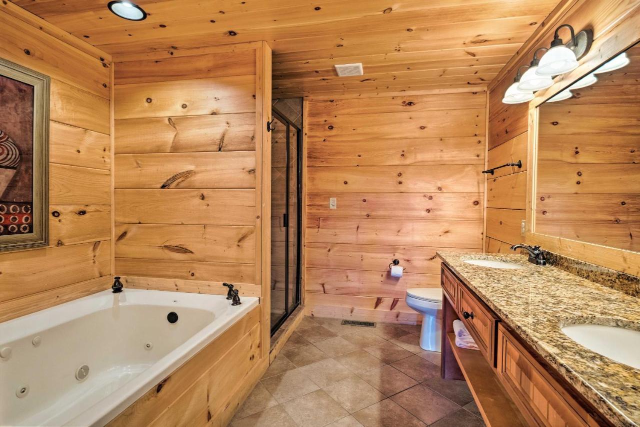 Pigeon Forge Cabin With Brand New Hot Tub And Views! Sevierville Exterior foto