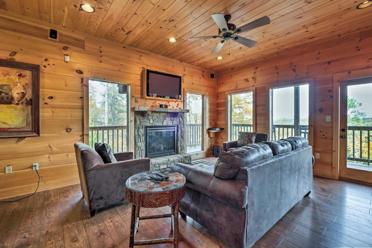 Pigeon Forge Cabin With Brand New Hot Tub And Views! Sevierville Exterior foto